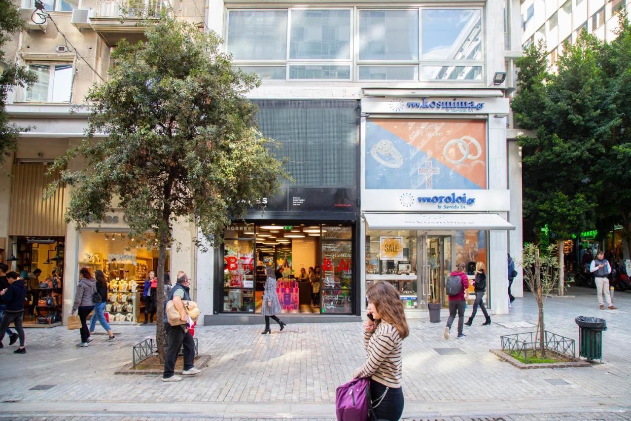 Location, 6 Ermou Street, Syntagma Square * Atenas
